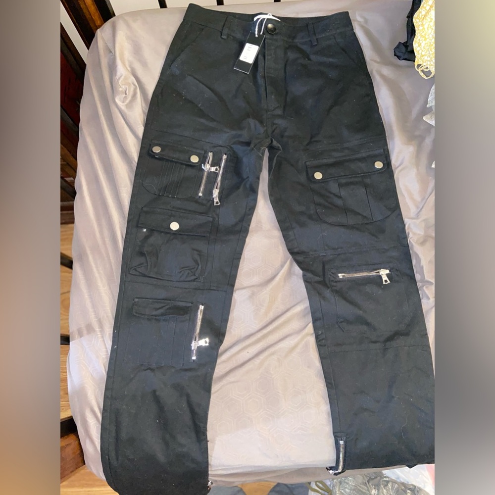 Men Cargo Style Pants